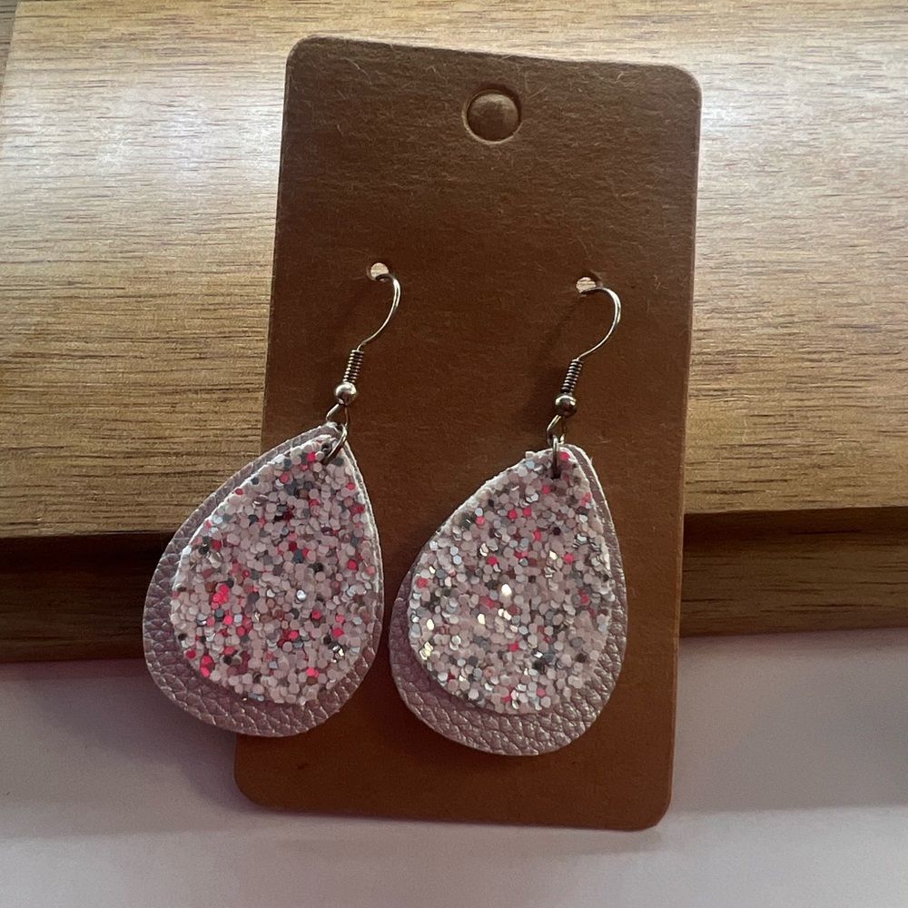 dangle earrings
